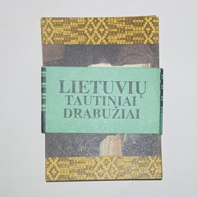 Lietuvių tautiniai drabužiai