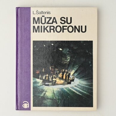 Mūza su mikrofonu